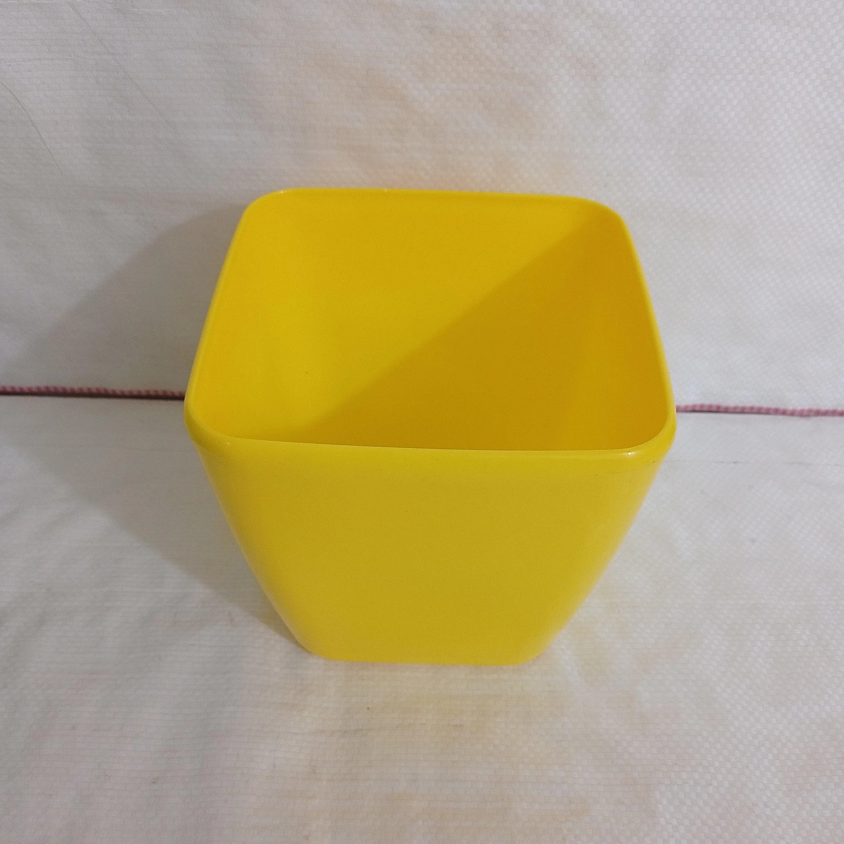 17 cm Yellow Paris Square Pot